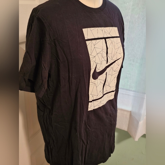 Men's Nike Court T-shirt Size XL Black and White - Picture 3 of 7